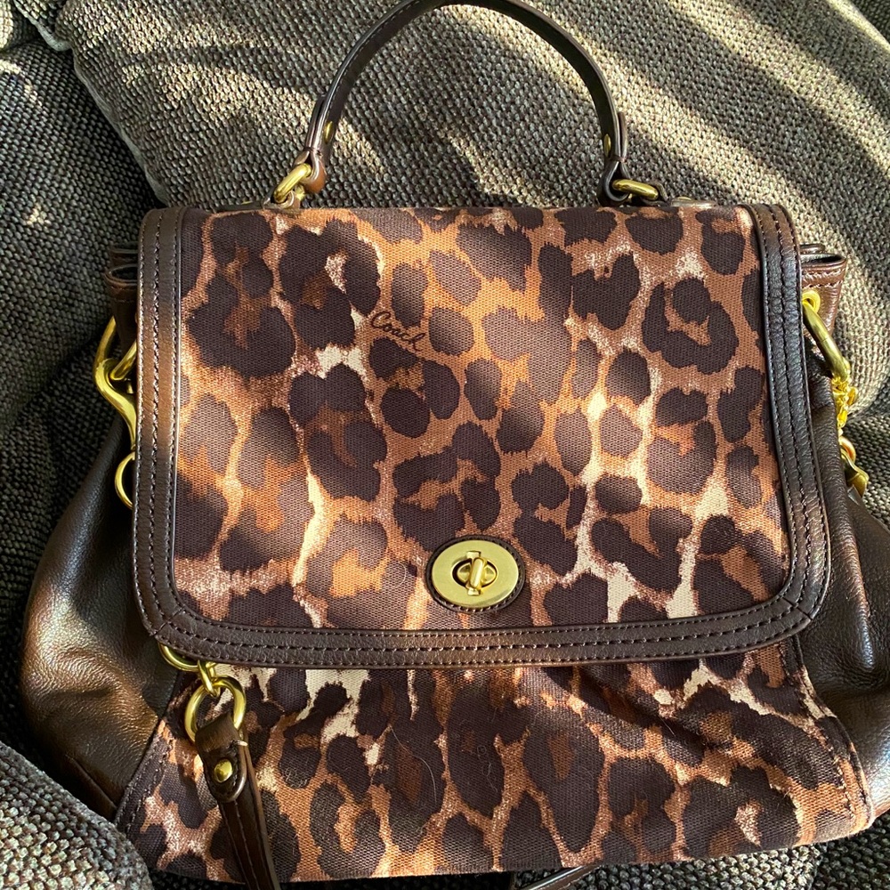 COPY - Beautiful coach leopard print purse